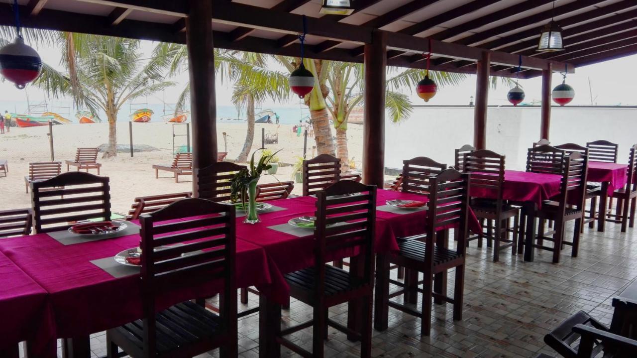 Italia Beach Hotel Ambalangoda  Exteriör bild