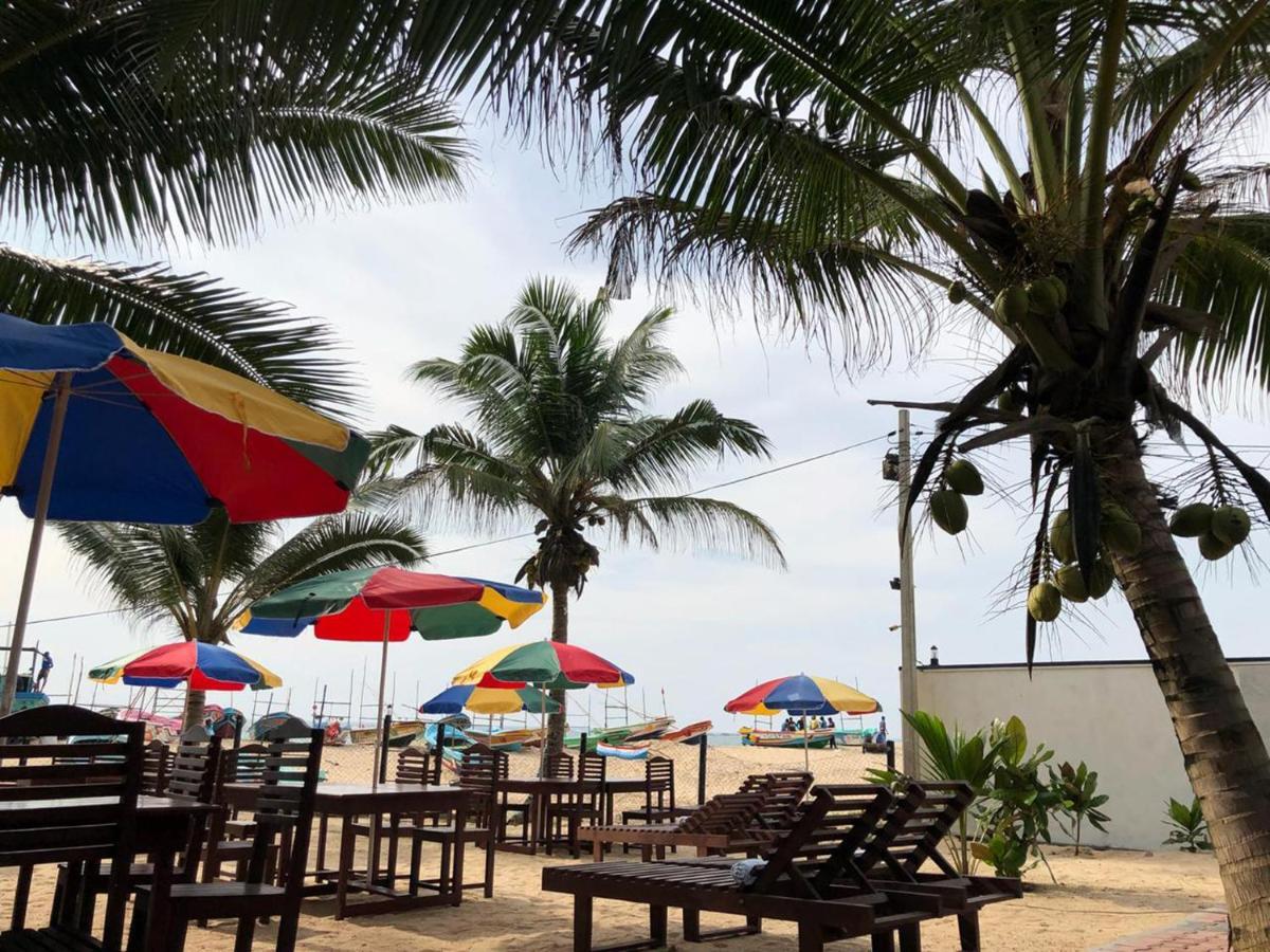 Italia Beach Hotel Ambalangoda  Exteriör bild